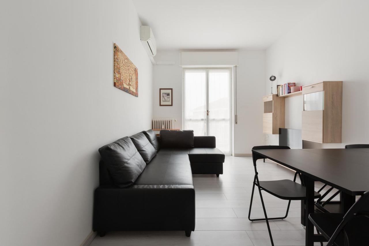 Apartment With Balcony -Bisceglie Red Line Subway Μιλάνο Εξωτερικό φωτογραφία